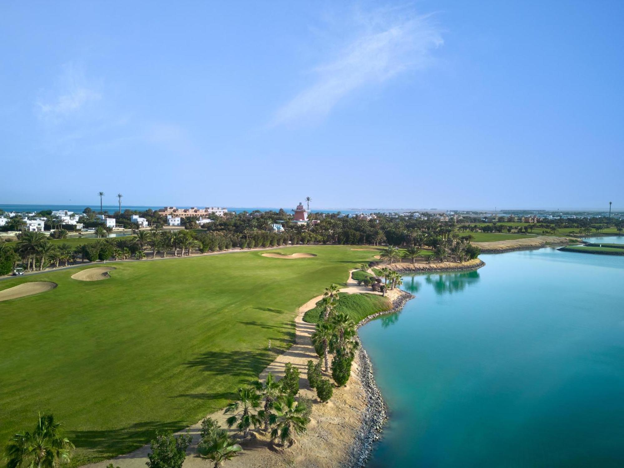 Steigenberger Golf Resort El Gouna Hurghada Exterior photo Golf course in Al-Bateen